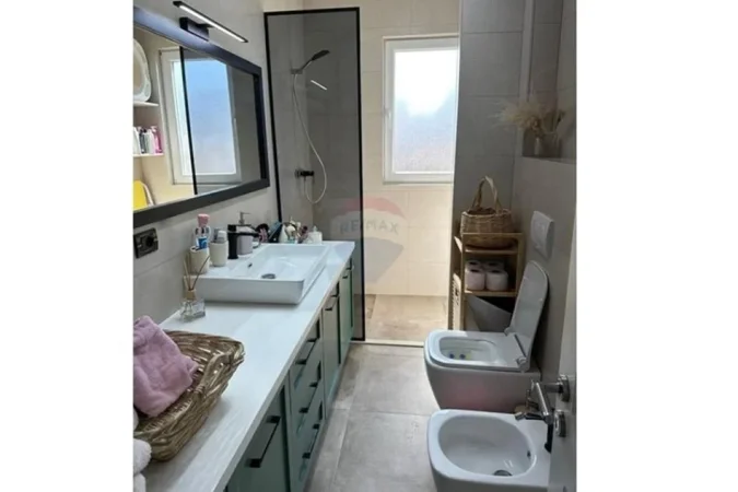Tirane, shitet apartament Kati 5, 63 m² 117.000 € (frosina plaku)