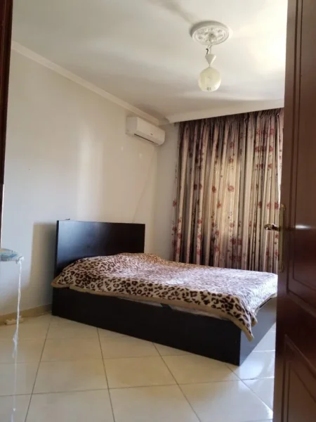 Tirane, jepet me qera apartament 1+1+Ballkon Kati 7, 75 m² 400 € (Astir)