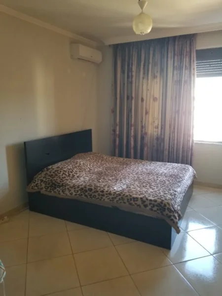 Tirane, jepet me qera apartament 1+1+Ballkon Kati 7, 75 m² 400 € (Astir)