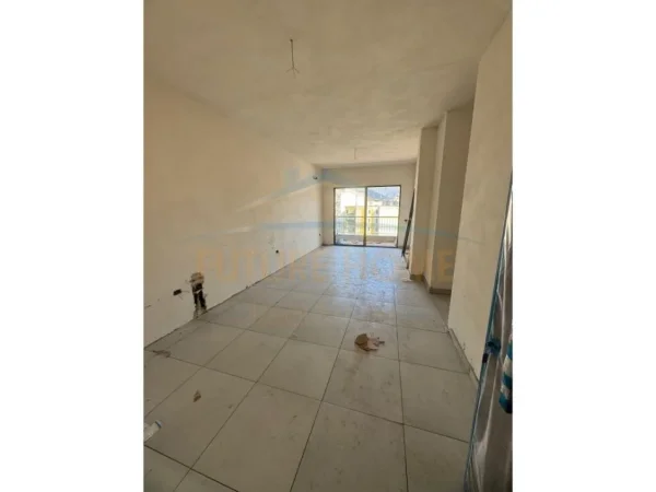 Tirane, shitet apartament 1+1+Ballkon Kati 7, 67 m² 200.520 € (Rruga e Barrikadave)