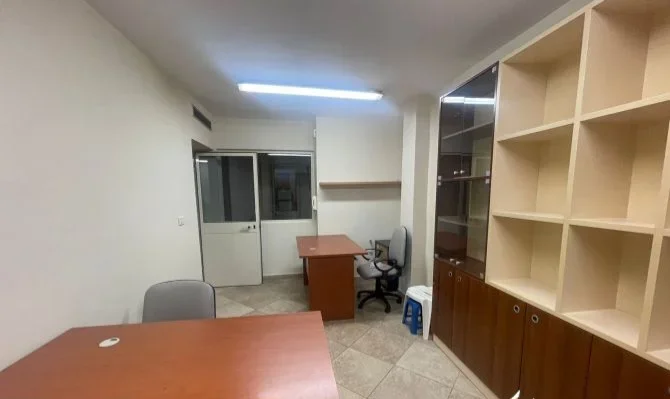 🟡Zyre 80 m² me qira Ish Ekspozita 600 euro