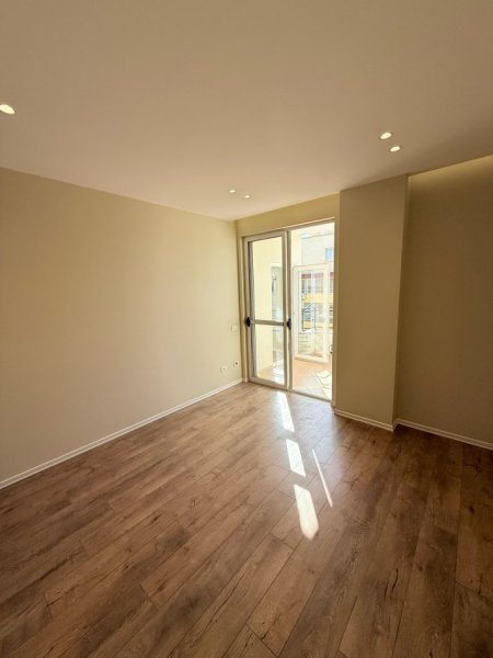 Tirane, shitet apartament 2+1 Kati 6, 101 m² 130.000 € (Astir, Rruga “Micky Mouse”)