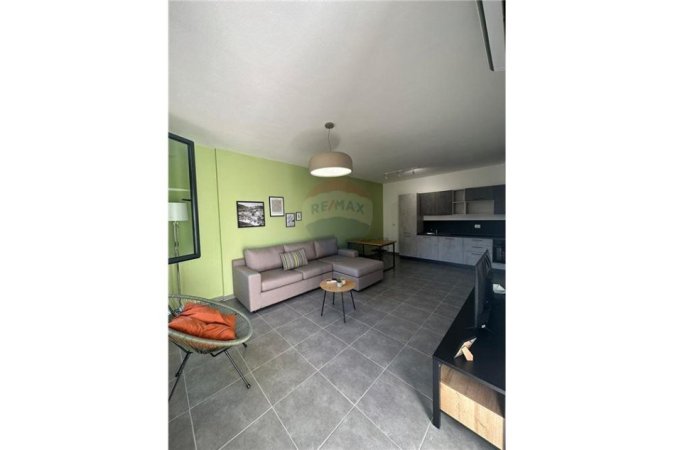 Shqiperi, jepet me qera apartament 1+1 Kati 2, 75 m² 550 € (liqeni i thare)