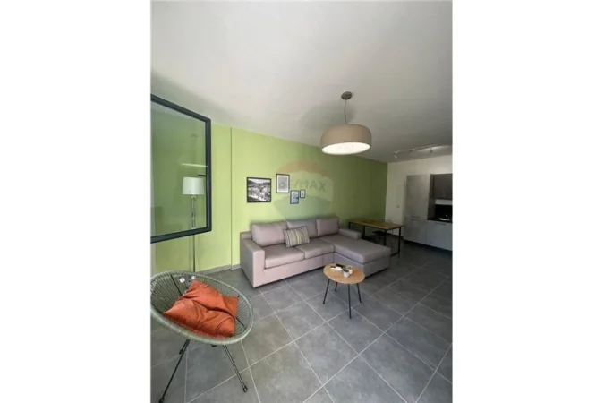Shqiperi, jepet me qera apartament 1+1 Kati 2, 75 m² 550 € (liqeni i thare)