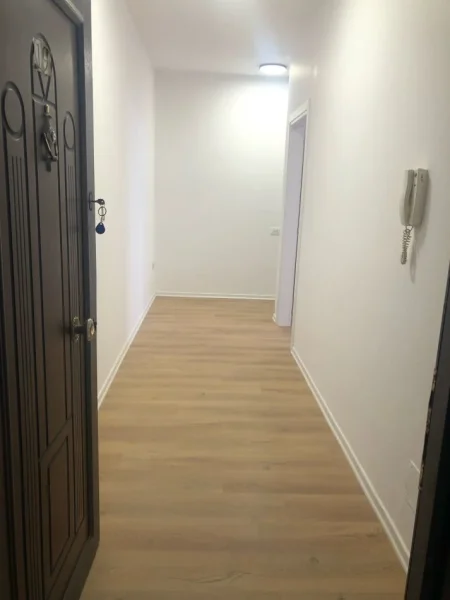 Tirane, shitet apartament 1+1 Kati 4, 79 m² 110.000 € (Astir)