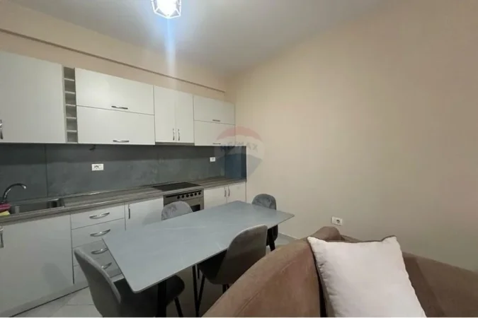 Tirane, jepet me qera apartament 1+1+Ballkon Kati 5, 75 m² 450 € (teodor keko)