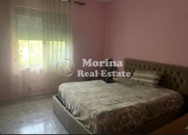 Tirane, jepet me qera shtepi 3+1 Kati 1, 110 m² 350 € (Rruga Myslym Keta)
