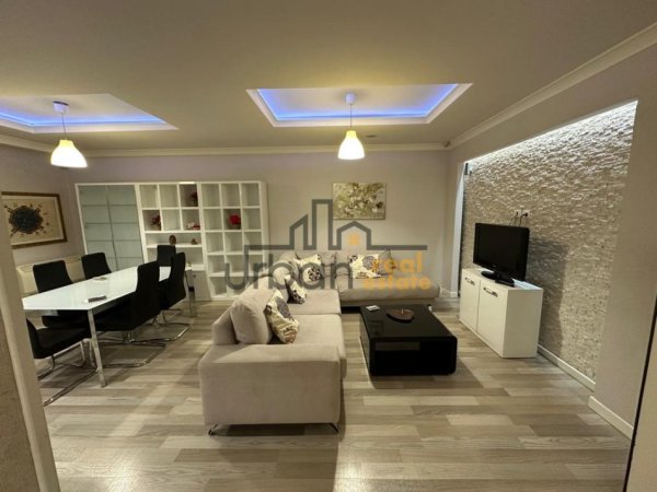 Apartament 2+1+2 me Qera në Komunën e Parisit, Tiranë – 850€ / 110 m²