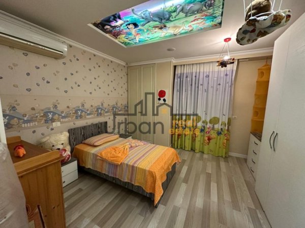 Apartament 2+1+2 me Qera në Komunën e Parisit, Tiranë – 850€ / 110 m²