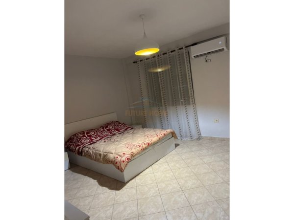 Tirane, jepet me qera apartament 2+1+Ballkon Kati 9, 81 m² 450 € 