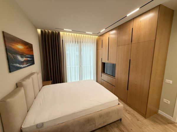 Tirane, jepet me qera apartament 2+1 , 100 m² 1.500 € (Liqeni i Thate)