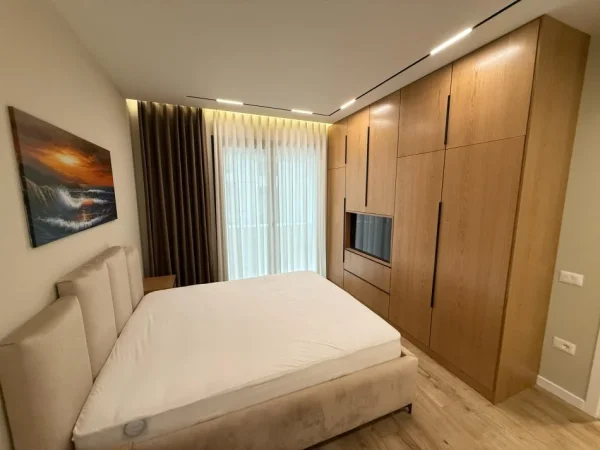 Tirane, jepet me qera apartament 2+1 , 100 m² 1.500 € (Liqeni i Thate)