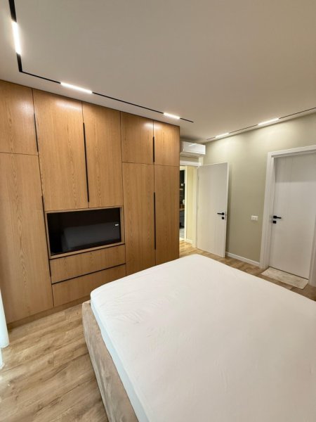 Tirane, jepet me qera apartament 2+1 , 100 m² 1.500 € (Liqeni i Thate)
