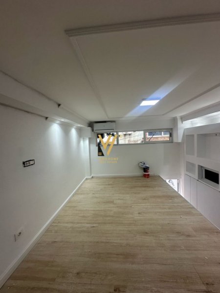 Tirane, jepet me qera zyre Kati 0, 40 m² 900 € (BLLOK)