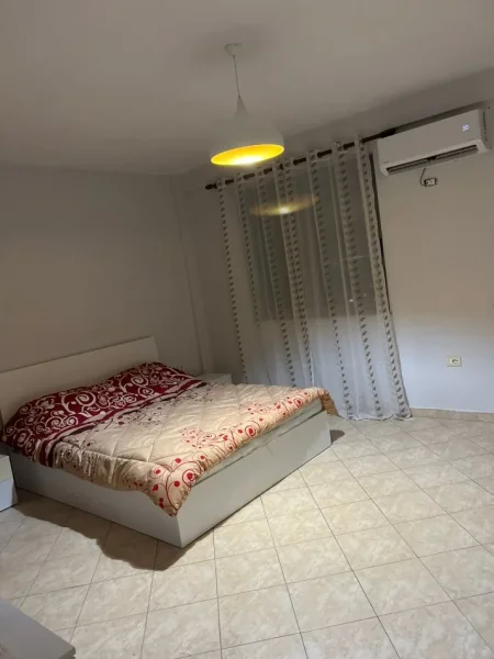 Tirane, jepet me qera apartament 2+1+Ballkon Kati 9, 100 m² 450 € (Kthesa e Kamzes)