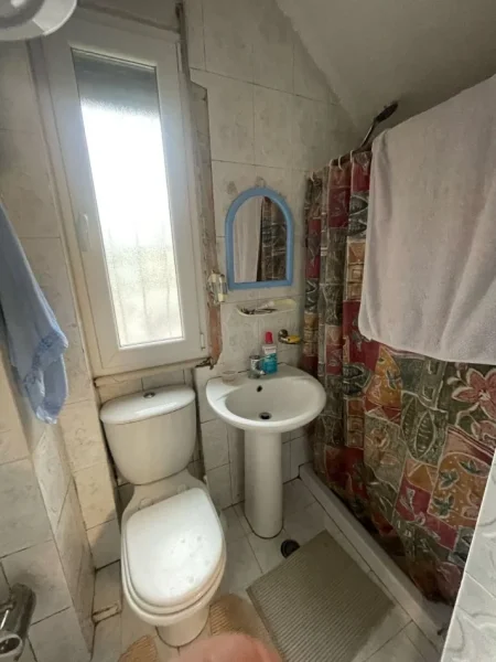 Tirane, shitet shtepi Kati 3, 247 m² 400.000 € (Qender)