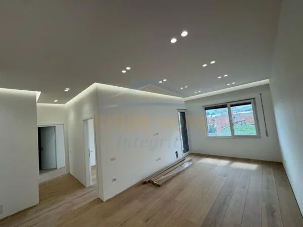 Tirane, jepet me qera apartament 2+1 Kati 2, 86 m² 600 € (Amerikan 3)
