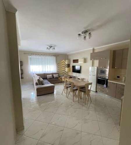 Tirane, jepet me qera apartament 2+1+Ballkon Kati 3, 96 m² 450 € (Rruga Shefqet Kuka)