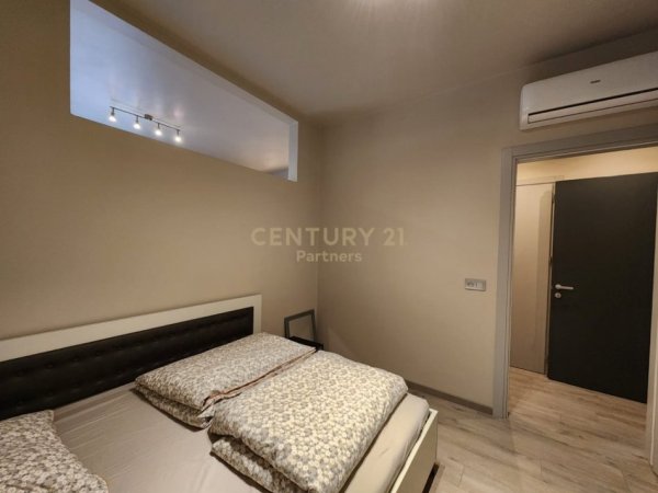 Tirane, jepet me qera apartament 1+1 Kati 2, 105 m² 650 € (Kopshtit Zoologjik)