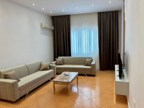 Tirane, jepet me qera apartament 1+1+Aneks+Ballkon Kati 2, 80 m² 550 € (Dibres afer Viles Gold)
