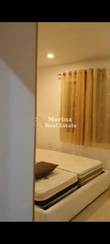 Tirane, jepet me qera apartament 1+1 Kati 3, 65 m² 400 € (Xhamlliku-Rruga Sadik Petrela)