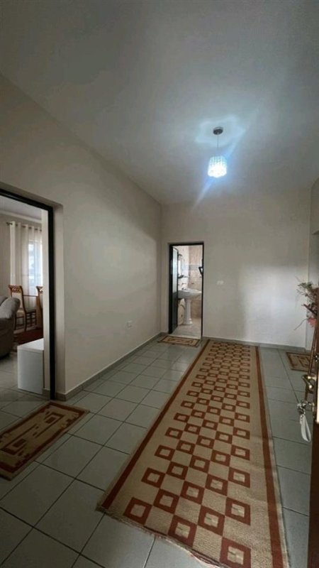 Tirane, jepet me qera apartament 1+1 Kati 2, 90 m² 400 € (Don Bosko)