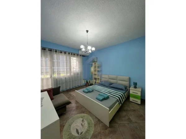 Tirane, jepet me qera 2+1 Kati 3, 80 m² 600 € (Rruga e Dibres)