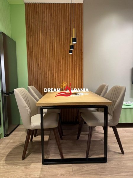 Tirane, jepet me qera apartament 1+1 Kati 5, 75 m² 1.400 € (Bllok)