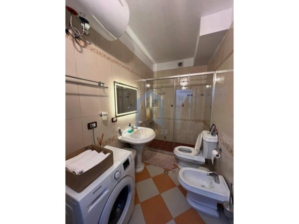 Tirane, jepet me qera 2+1 Kati 3, 80 m² 600 € (Rruga e Dibres)