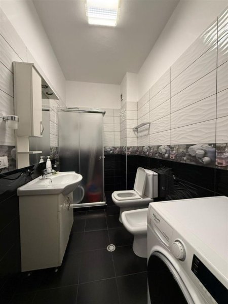 Tirane, jepet me qera apartament 2+1 Kati 3, 95 m² 550 € (Golden Park)