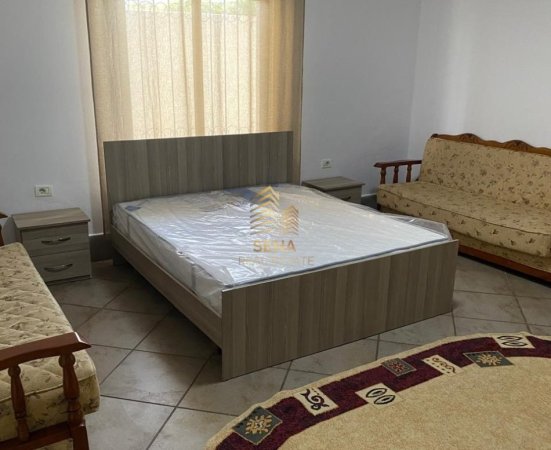 Tirane, jepet me qera shtepi 1+1 Kati 1, 60 m² 300 € (Rruga Ilia Dilo Sheperi)