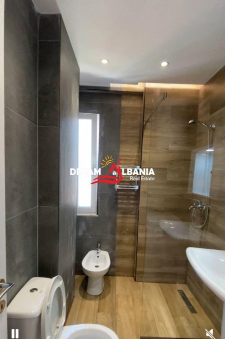 Tirane, jepet me qera apartament 2+1 , 85 m² 550 € (Apartament modern 2+1+ parkim me qera, Sauk (ID 42215248))