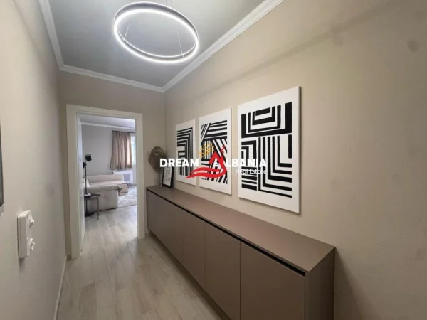 Tirane, jepet me qera apartament 1+1 , 80 m² 1.000 € (Jepet me qera super apartament 1+1 ne qender prane Kafe Flores , Tirane (ID 42111369))