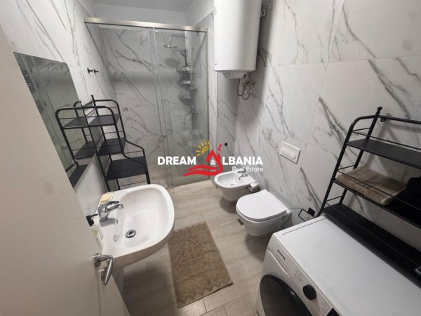 Tirane, jepet me qera apartament 1+1 , 80 m² 1.000 € (Jepet me qera super apartament 1+1 ne qender prane Kafe Flores , Tirane (ID 42111369))