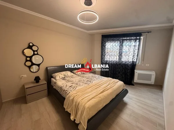 Tirane, jepet me qera apartament 1+1 , 80 m² 1.000 € (Jepet me qera super apartament 1+1 ne qender prane Kafe Flores , Tirane (ID 42111369))