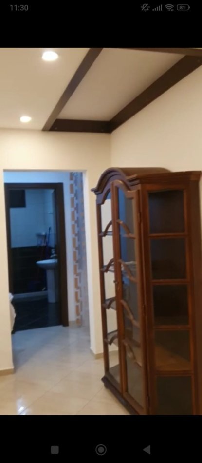 Tirane, jepet me qera Vile 1+1 Kati 3, 65 m² 400 € (Rruga Xhanfize Keko, Xhamllik)