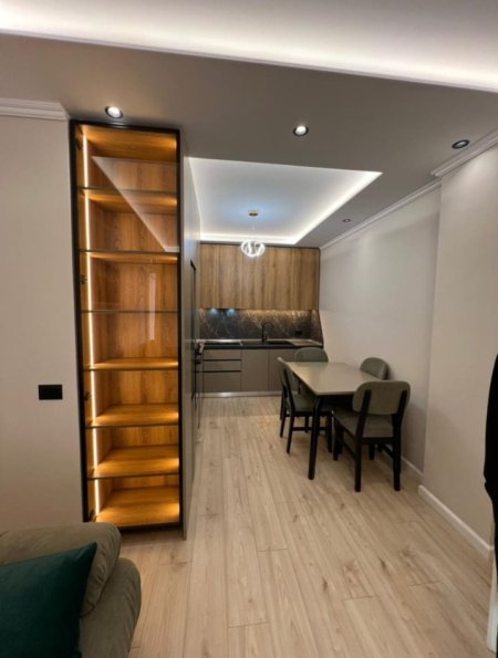 Shqiperi, jepet me qera apartament 1+1 Kati 7, 80 m² 600 € (Zogu i zi)