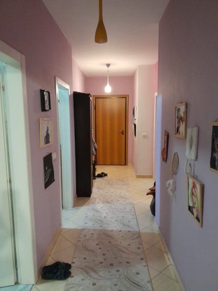 Tirane, jepet me qera apartament 2+1+Ballkon Kati 5, 87 m² 600 € (Komuna E Parisit)