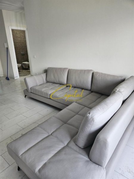 Tirane, jepet me qera apartament 1+1 Kati 11, 70 m² 70 € (KOMPLEKSI GOLDEN PARK 3)