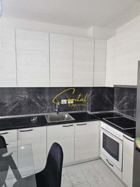 Tirane, jepet me qera apartament 1+1 Kati 11, 70 m² 70 € (KOMPLEKSI GOLDEN PARK 3)