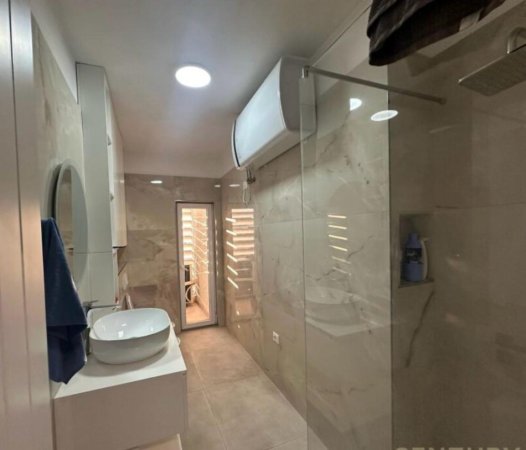 Tirane, jepet me qera apartament 2+1 , 110 m² 1.000 € (Rruga e elbasanit)