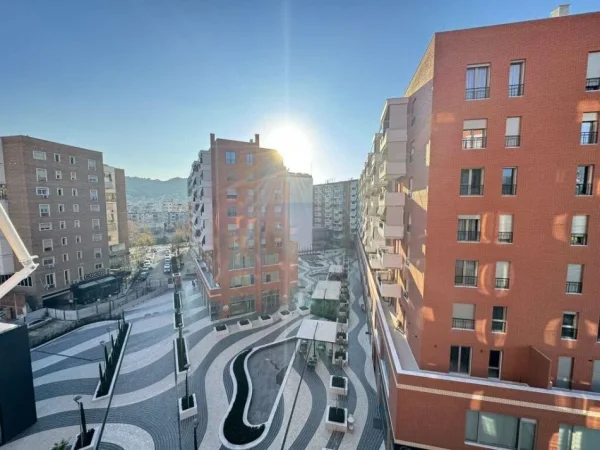 Tirane, shitet apartament 3+1+Ballkon Kati 4, 148 m² 409.000 € (Kompleksi Deliorgji)