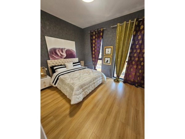 Tirane, shitet apartament 2+1+Ballkon Kati 6, 98 m² 279.000 € (Vasil Shanto)