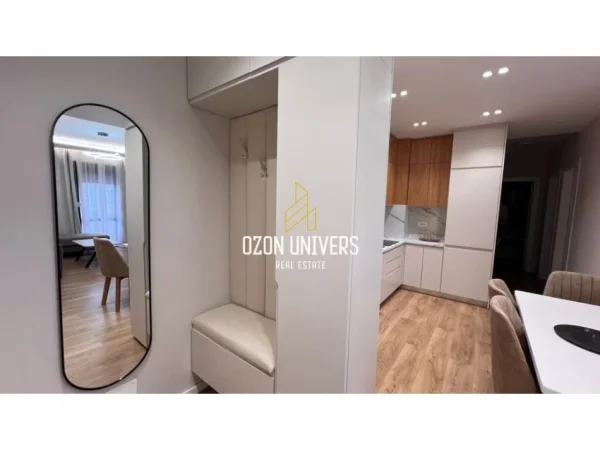 Tirane, jepet me qera apartament 2+1+Ballkon Kati 3, 95 m² 750 € (Rruga e Kavajës)