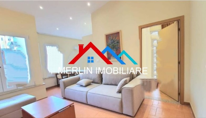 Tirane, jepet me qera apartament 2+1+Ballkon Kati 3, 120 m² 650 € (Rruga Nikolla Lena)