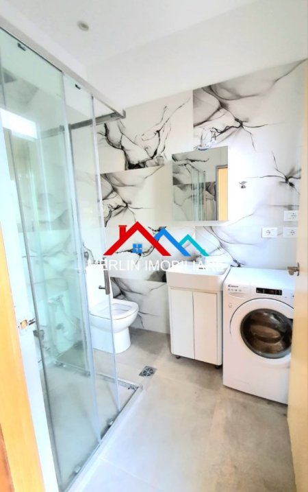 Tirane, jepet me qera apartament 2+1+Ballkon Kati 3, 120 m² 650 € (Rruga Nikolla Lena)