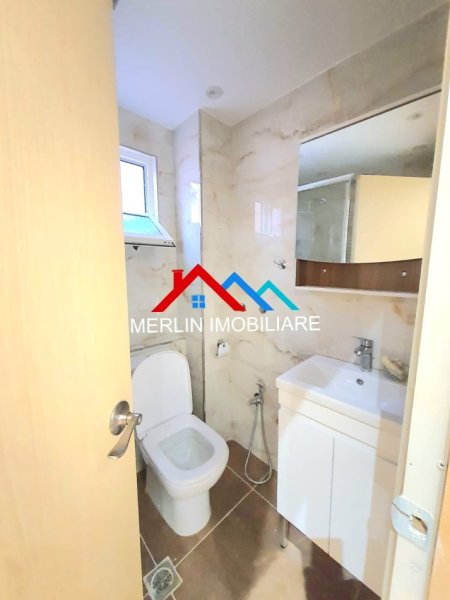 Tirane, jepet me qera apartament 2+1+Ballkon Kati 3, 120 m² 650 € (Rruga Nikolla Lena)