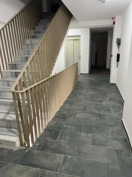 Tirane, shitet apartament 2+1+Ballkon Kati 1, 134 m² 209.200 € (5 Maji)