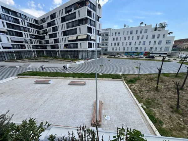 Tirane, shitet apartament 2+1+Ballkon Kati 1, 134 m² 209.200 € (5 Maji)