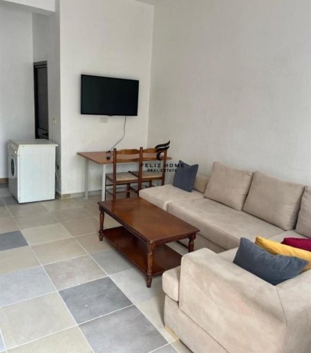 Tirane, jepet me qera apartament 2+1+Ballkon Kati 1, 70 m² 370 € (5 MAJI)